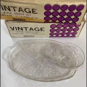Vintage Snack Set (8 settings of teacup and plate)